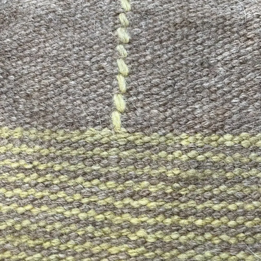 Flatweave Wool Rug 27 x 54